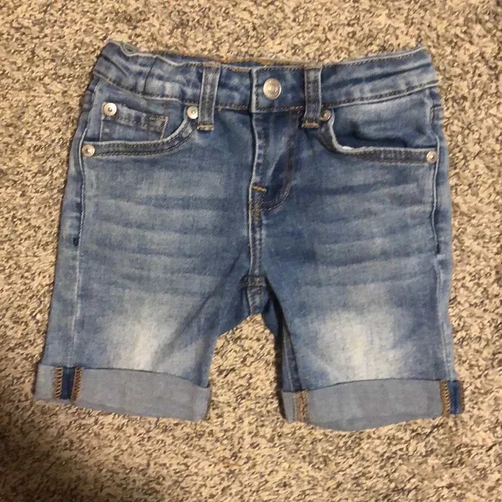 7 for all mankind girls denim shorts size 5 EUC - Picture 1 of 5